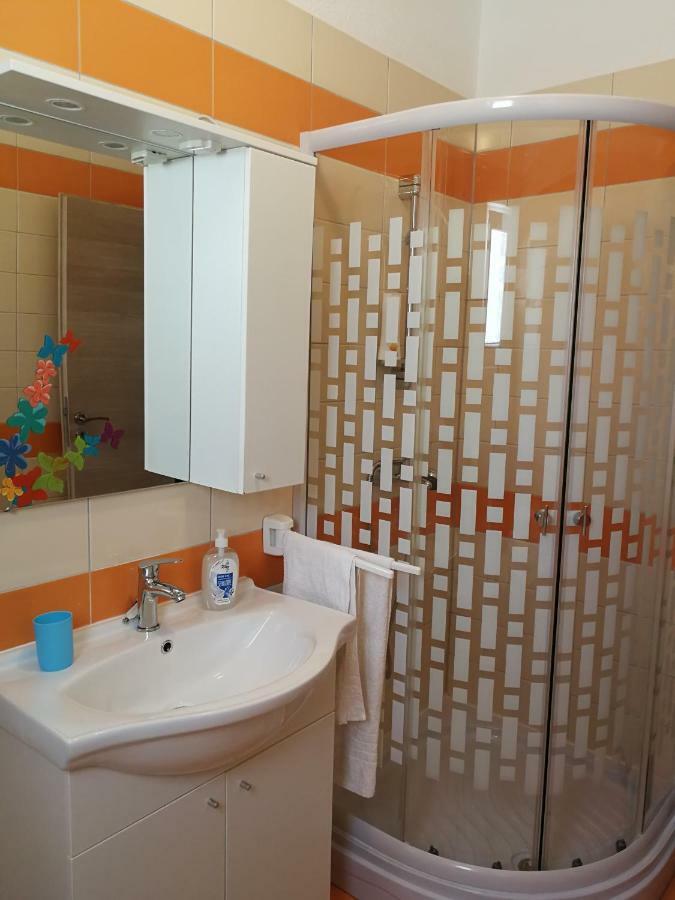 Apartments N&M Sukošan Dış mekan fotoğraf